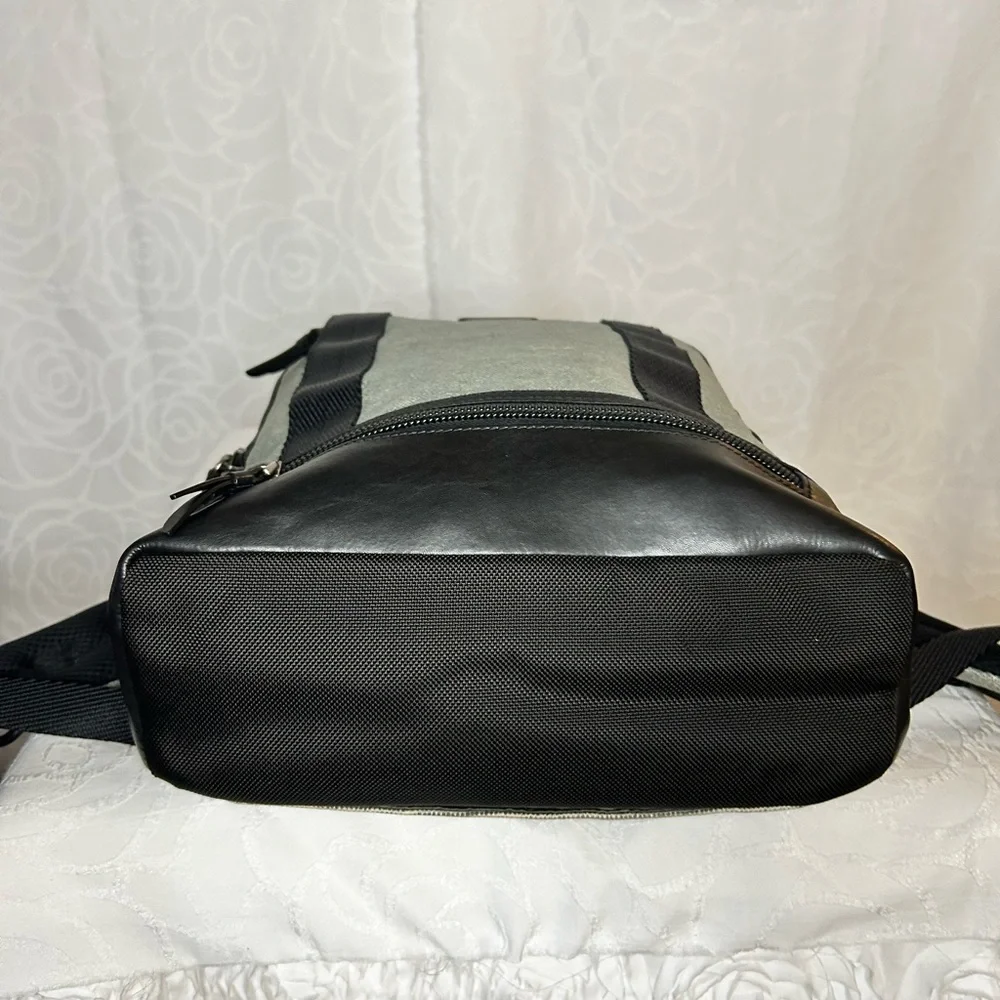 NWOT TUMI Alpha Bravo Dover Black and Gray Men's Backpack.